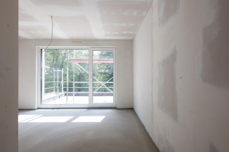 Wohnen über den Dingen – exklusives Penthouse mit Dachterrasse und traumhaftem Waldblick – Großzügiges Schlafzimmer