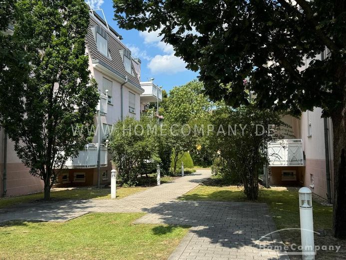 27328 HomeCompany Dresden Möbliert/Furnished 3-Zimmer-Wohnung in Dresden-Blasewitz mit 2 Balkonen max. 4 Personen – c2e37fece545818b465d767a4a8b566ec5a66682.jpg