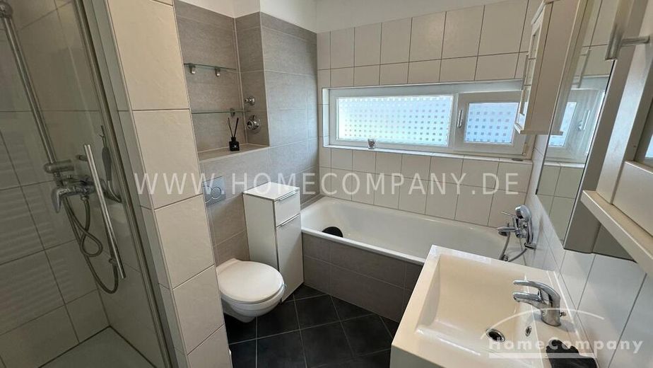 Praunheim (8071938) Eschborn yakınlarında rahat 3 odalı daire – 696e0381bfc23fba80678aeae26df9fa1babba69.jpg