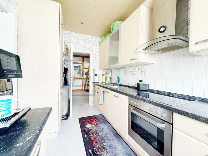 Mehrfamilienhaus mit Seltenheitswert - 448 m² Wohnfläche, 1.230 m² Grundstück und vielseitige Nutzungsmöglichkeiten – Küche EG