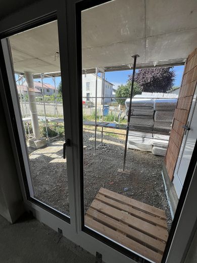 Erstbezug! Großzügige 3-Zimmer Neubau QNG Wohnungen in Langenmosen bei Schrobenhausen! – Blick auf Terasse
