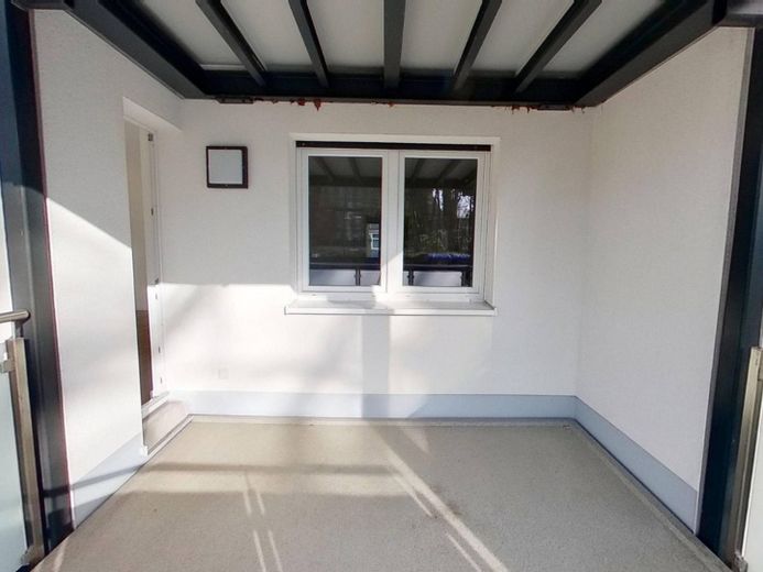 Helle 2-Zimmer-Wohnung mit Tageslichtbadezimmer und großem Balkon – Ansicht II: Balkon
