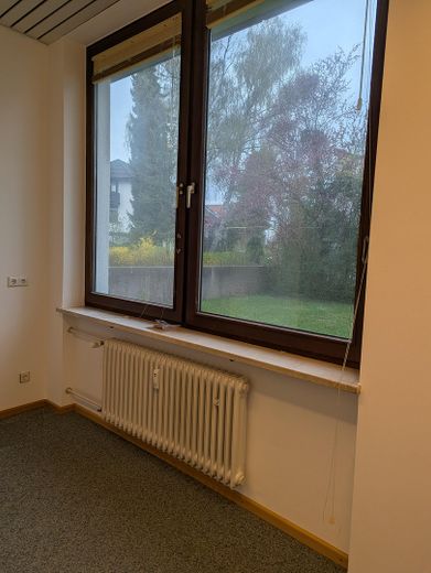##Exklusives Laden-/Bürolokal (56 m²)# in Germering: Top-Frequenzlage am "Kleinen Stachus" – Büro