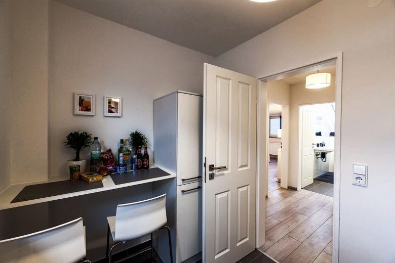 Hochwertige 2 Zimmerwohnung mit Dachterrasse in Köln am Flughafen – Foto 3