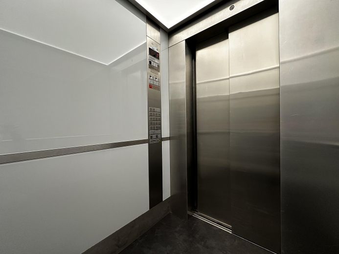 Aufzug innen