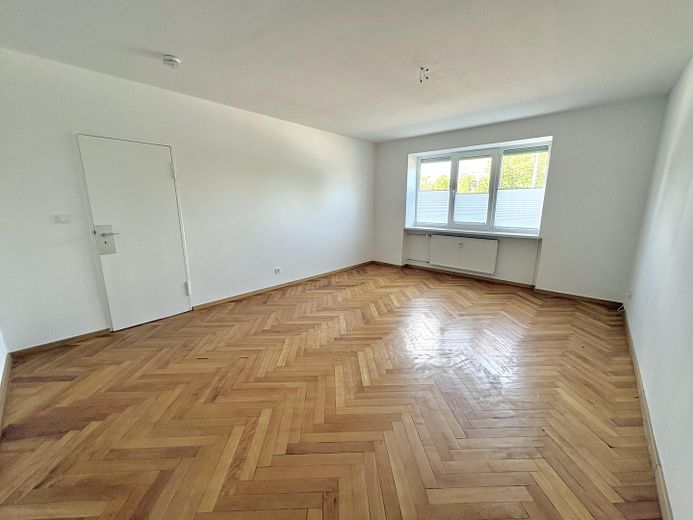 Modernisierte 3-Zimmer Wohnung – Schlafzimmer 2