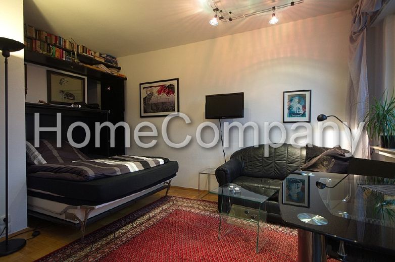 Gut ausgestattete Wohnung mit Echtholzparkett, Reinigungsservice, direkte Anbindung zur Uni – b2cac2a979b286195c396a059d23ecd9a5227e7e.jpg