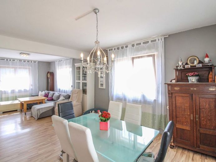 Vielseitiges Zuhause mit Weitblick – Einfamilienhaus mit Mehrgenerationenpotenzial in Buchenau – Foto 1