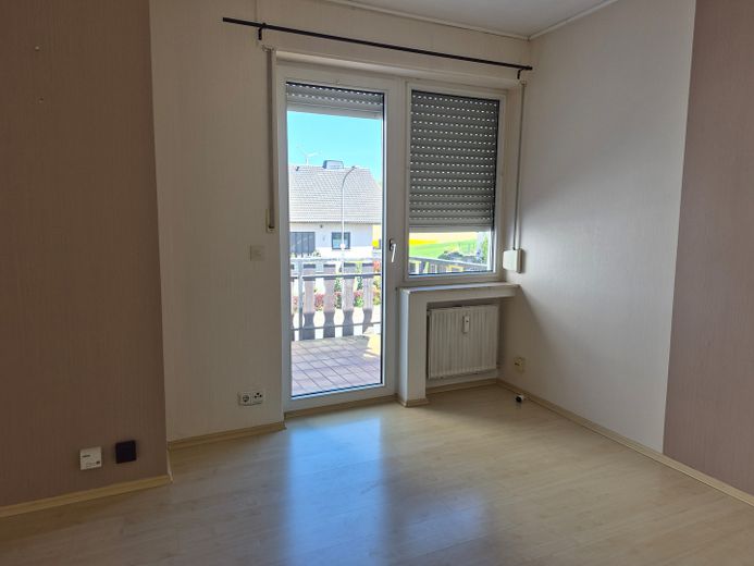 Wohnraum mit Balkon