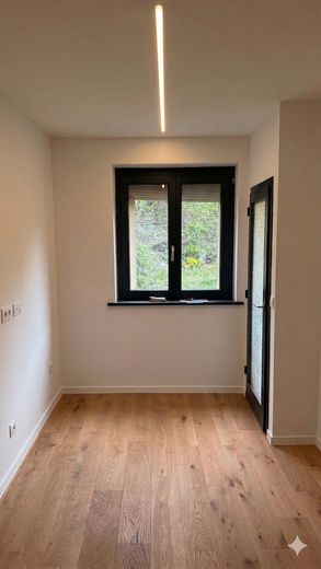 Stilvolle und luxuriös modernisierte Stadt-Oase mit Terrassenzugang und Gartenmitbenutzung – Foto 12