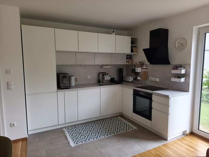 Exklusive 3-Zimmer-Erdgeschosswohnung mit Garten – Küche
