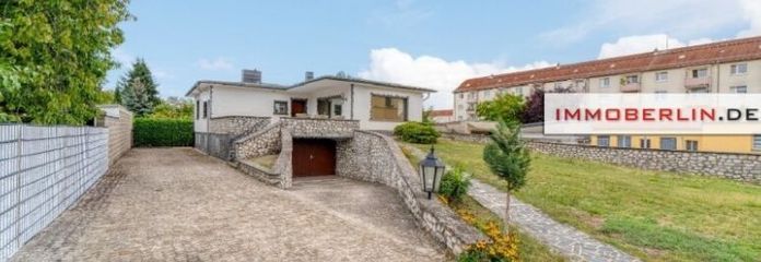 IMMOBERLIN.DE - Charmanter Bungalow mit Sonnengarten & Garage in angenehmer Lage