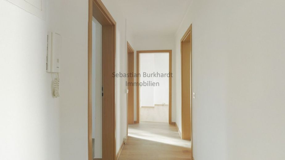 *** günstige 4-Raum Wohnung in Gehren – Flur