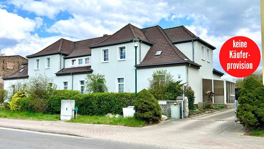 HORN IMMOBILIEN++ Eigentumswohnung in Tantow mit Garten und Carport. – Mehrfamiliehaus in Tantow