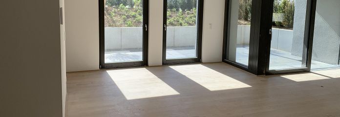 Luminoso piso de 3,5 habitaciones con terraza en Stuttgart-Sonnenberg – Wohn- und Essbereich (unbew.)