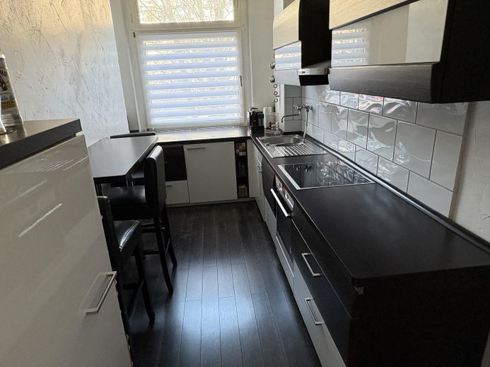 Küche mit Einbauküche