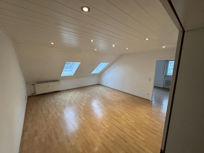 Helle 3 Zimmer Dachgeschosswohnung in Bretzenheim (Nahe) – Foto 2