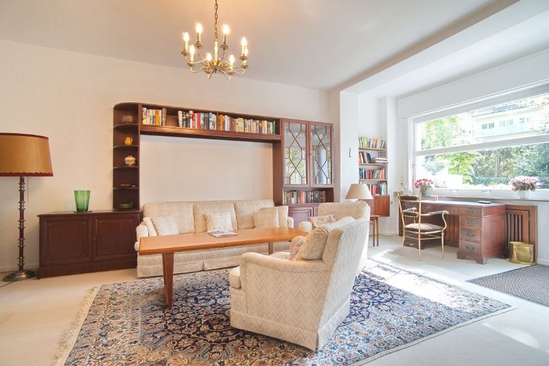 Appartamento con splendida terrazza sul giardino, posizione tranquilla nel quartiere sud, due camere da letto – 7ecba4f438797c0d88f9687fc314e059c2c164c5.jpg