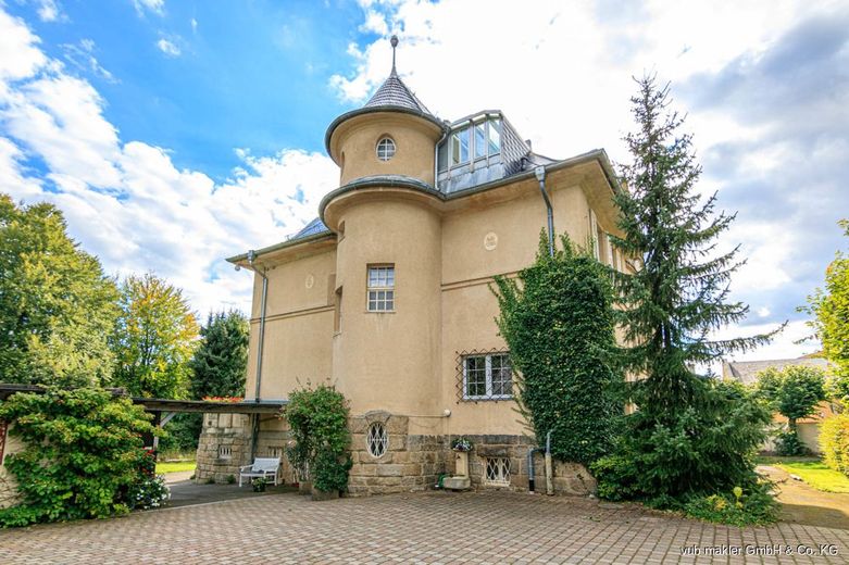 Imposante Stadt-Villa – 003
