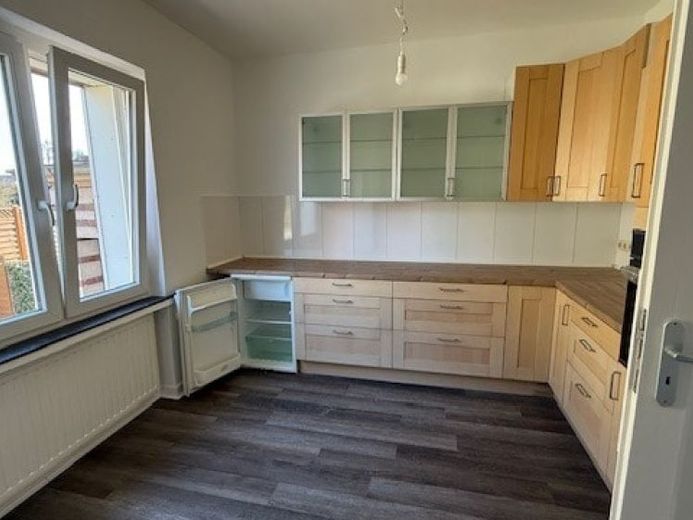 Döhren: Zweifamilienhaus - Kaffeemühle auf einem großzügigen Grundstück – Foto 1