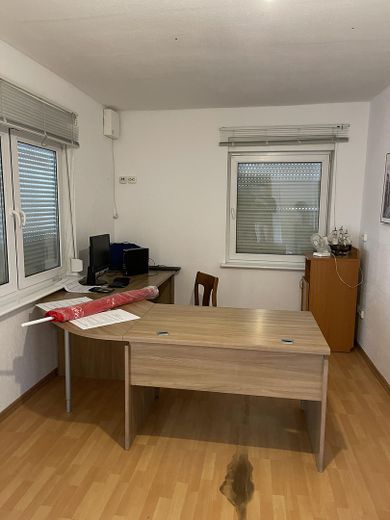 1500 m² Gewerbegrundstück, Halle, Lager und Bürofläche – Foto 10
