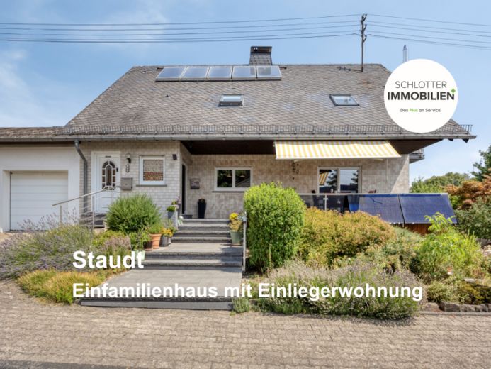 Freistehendes Einfamilienhaus mit Einliegerwohnung – Foto 1