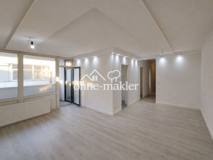 Sanierte 3 Zimmer-Wohnung EG | Einbauküche + Balkon – फोटो 1