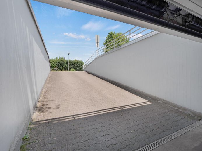 Höchste Penthouse-Etage in Achern Exklusives Wohnen mit spektakulärem Panoramablick – Einfahrt Tiefgarage