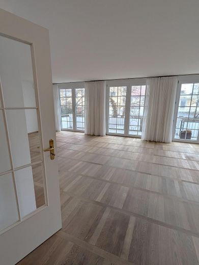 Exclusive 3-Zimmer-Etagenwohnung in Bestlage - Komfortabel, barrierefrei, Lift & ideal für Paare – Wohnzimmer 5