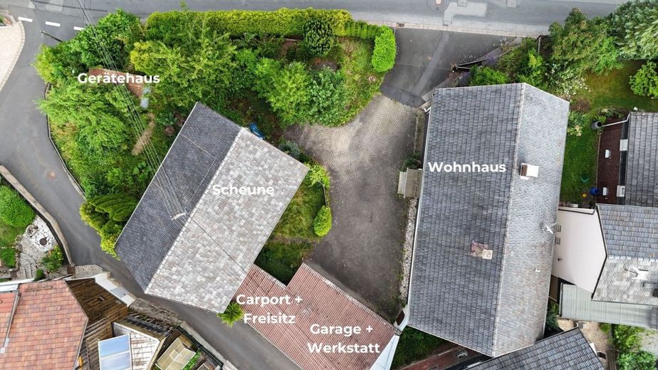 Projekt Traumhaus: Historisches Zweifamilienhaus mit gigantischem Potenzial in 96342 Stockheim-Burggrub! – Luftbild Grundstück