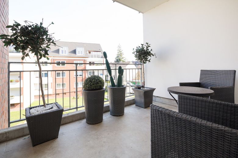 Exclusiv möbl. 2 Zimmer Wohnung in Düsseldorf-Oberkassel NK, Strom + WLAN inkl. – Balkon