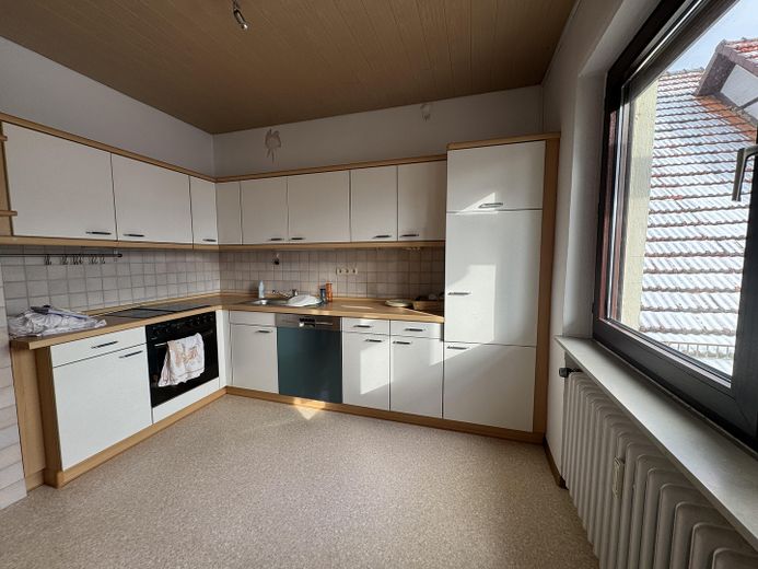 Großzügiges Mehrfamilienhaus mit Sauna in Nentershausen-Süß – Küche 2. Etage
