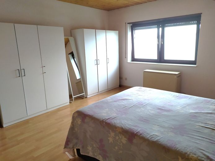 Sehr Helle schicke 3 Zimmer Dachgeschosswohnung mit Blick in die Berge – Photo 6