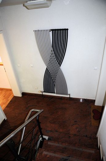 Von privat: MFH mit Mietsteigerungs- & Aufteilungspotenzial in S-Bahn-Lage Berlin – Hausflur, hochwertiger Granit