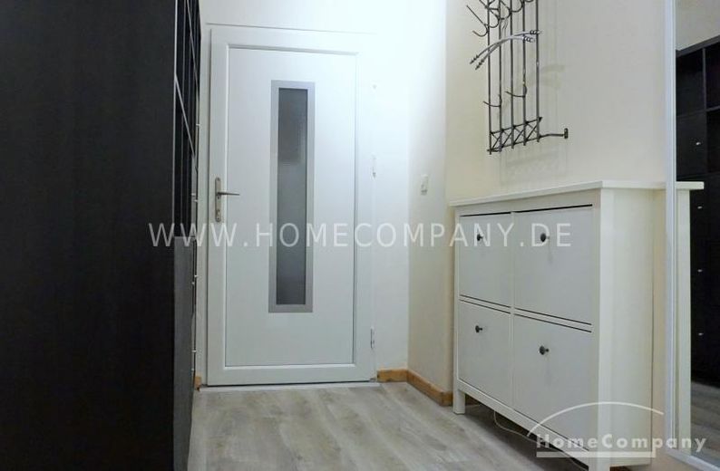 Bellissimo appartamento di 2 locali, arredato, piano terra con ampia terrazza coperta da vetrate; con COLONNINA DI RICARICA ELETTRICA da 22 KW. A nord di WOB. – 950cddff5e01b429360b775d9a59058c69f6c1d5.jpg