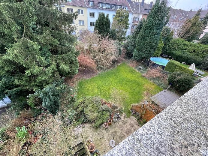 2.5-room apartment with balcony in a good, quiet location – Balkon