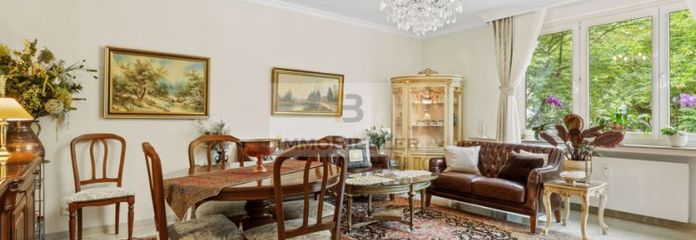 Lindenthaler Wohntraum: Stilvolle 3-Zimmer-Wohnung mit sonniger Loggia und Blick ins Grüne