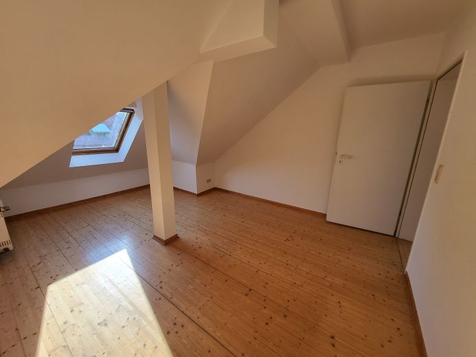 Ostviertel के प्रमुख स्थान पर! विशाल मेज़ानाइन छत-स्टूडियो, छत के टैरेस सहित, थिएटर के निकट, BG DG re – Zimmer 2