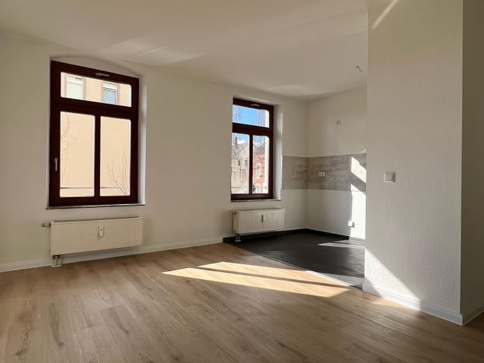 Offener Wohn- und Kochbereich