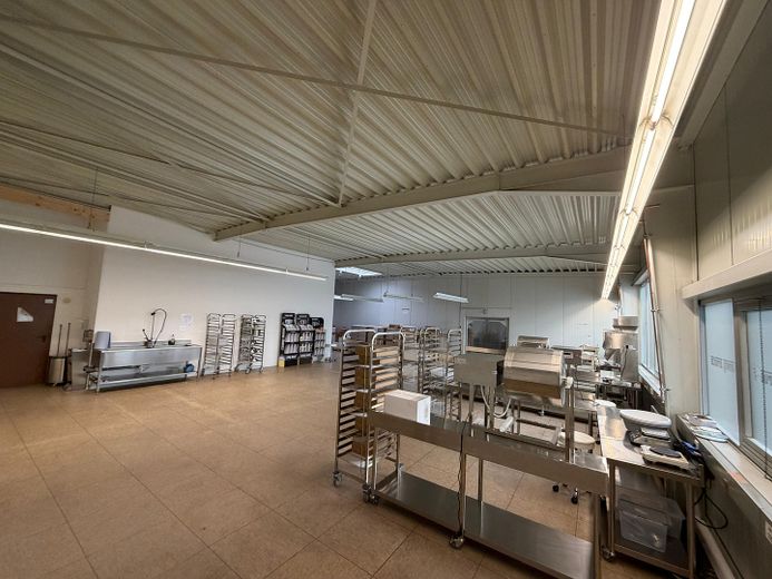 Provisionsfrei: 337 m² Lager-/Produktion mit 109 m2 Büro direkt an der A1, auch Lebensmittel – Foto 5