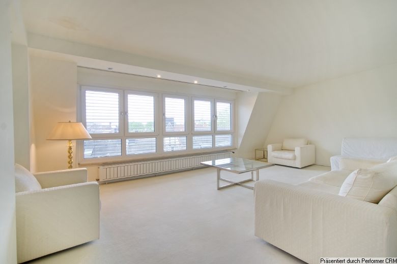 Im Herzen von Düsseldorf Oberkassel: Großzügige, möblierte 2-Zimmer-Wohnung im 5. OG mit Aufzug – b80889da23409e5b0fe4b7e11c379c8b0ecc16aa.jpg