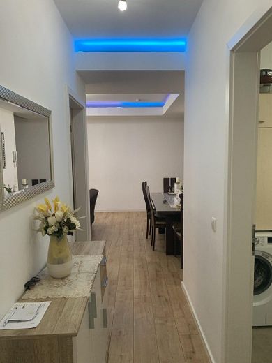 2-комнатная квартира 4 комнаты 81 м² 2,5 комнаты 65 м² городская квартира офис кабинет для практики жильё для рабочих коммерческая недвижимость инвестиция – Einheit 2 flur