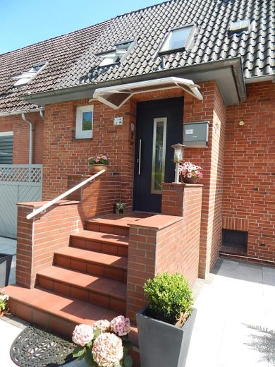Elmshorn’da çok yönlü tek veya iki ailelik ev – Aile, home office veya kısmi kiralama için alan! – Fotoğraf 1