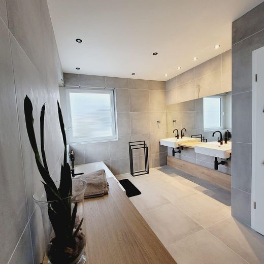 Badezimmer, Doppelwaschbecken