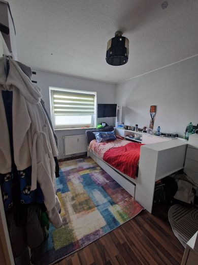 Seltene Gelegenheit in Holtorf: Großzügiges Zweifamilienhaus mit Terrasse und Garage – Kinderzimmer im Erdgeschoß