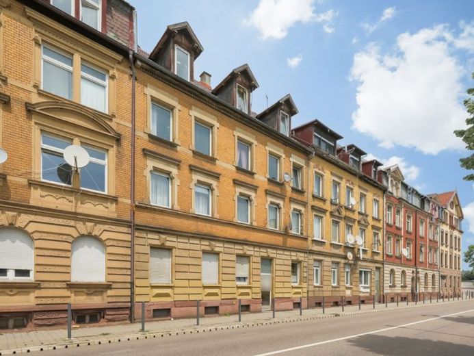 Denkmalgeschütztes 5-Fam-Haus in Pforzheim mit Mietsteigerungspotenzial! – Foto 1