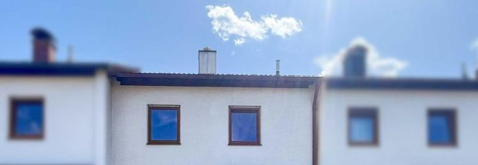 Familienglück mit Potenzial – Reihenmittelhaus mit kleinem Garten und Einzelgarage in Rosenheim