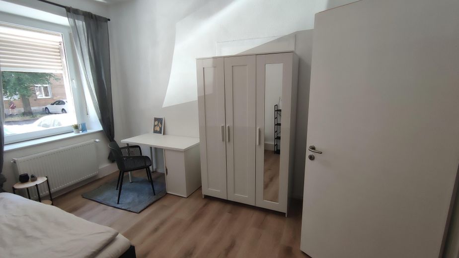 1 möbliertes Zimmer in 2er Frauen WG in Nürnberg Südstadt – Voll möbliertes WG Zimmer
