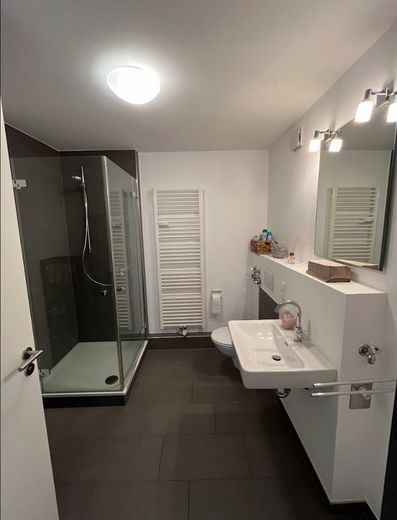 Singen’de En İyi Konumda Kiralık Geniş 4,5 Odalı Daire – Fotoğraf 6