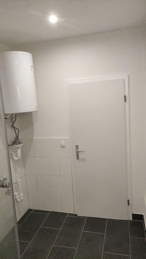 Gemütliche 1-Zimmer-Wohnung teilmöbliert mit Einbauküche barrierefrei – Bad